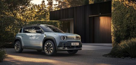 Après la Renault R5, voici la nouvelle R4 électrique, un petit SUV de 4 mètres