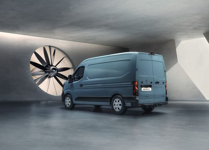 Renault Master 2024 nouveautés, autonomie, moteurs, équipements, fiche