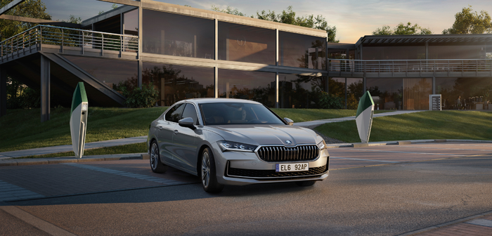 Skoda Superb iV : l’hybride rechargeable arrive en France